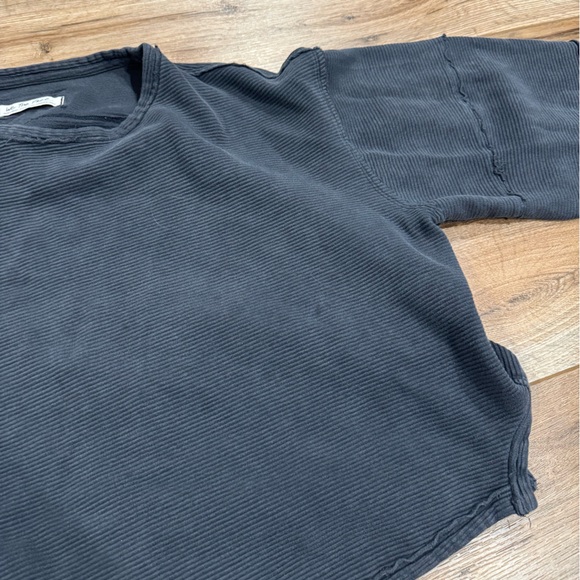 FREE PEOPLE Oversized Gray Ribbed Crewneck Sweatshirt W/ Slits | Size XS - Picture 4 of 5